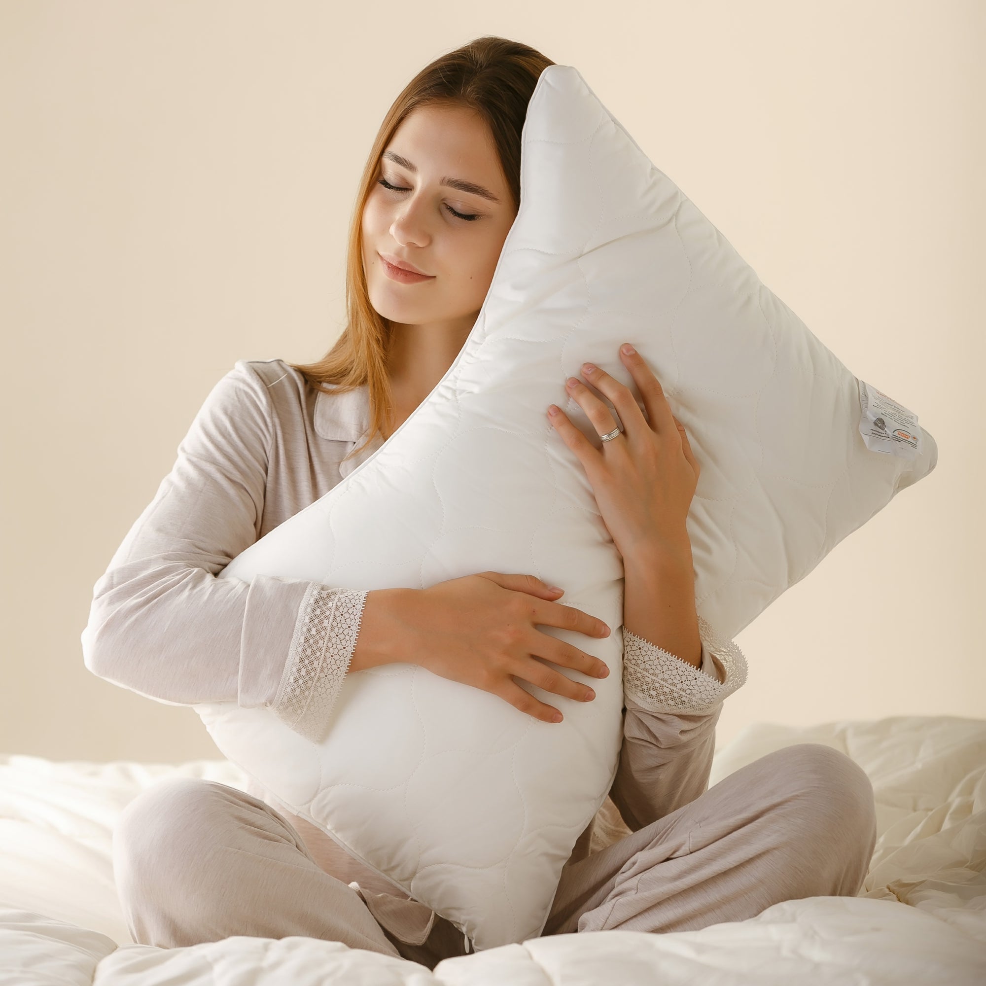 Sleep & Beyond myWoolly Side Pillow