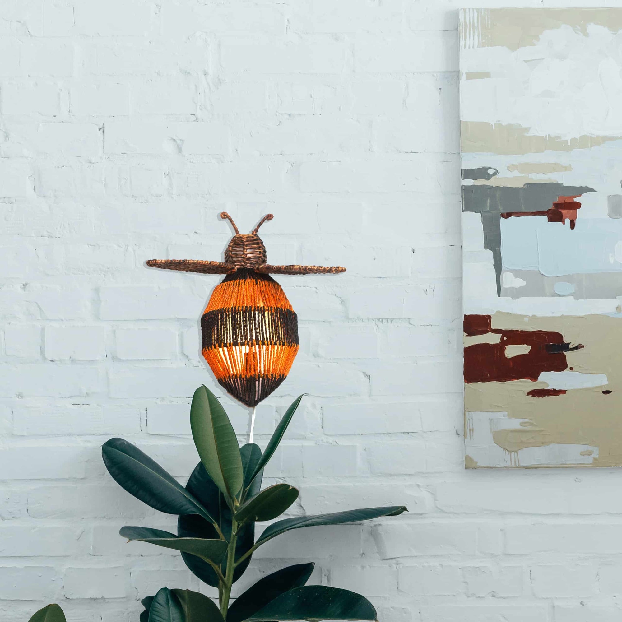 Eangee Bee Wall Lamp