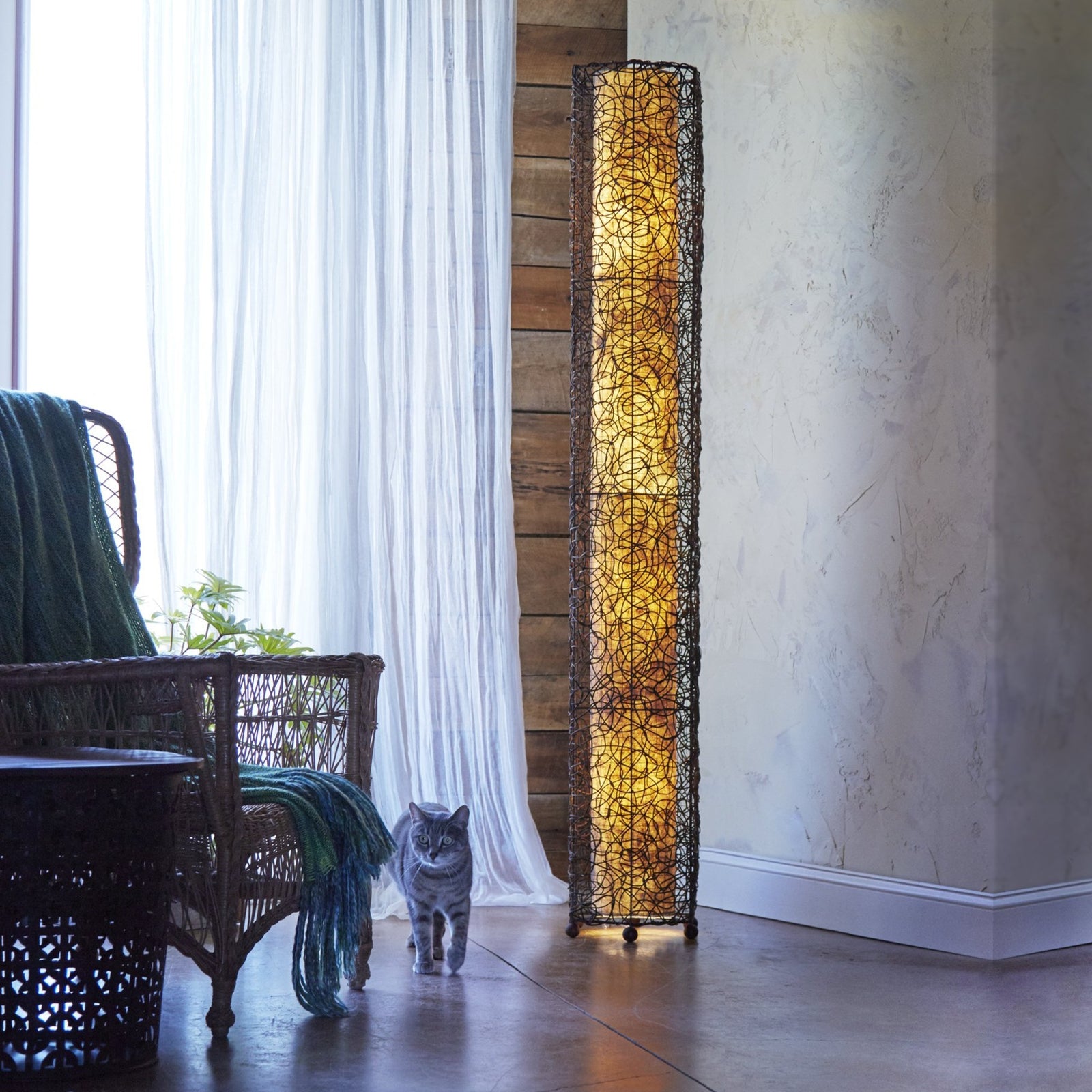 Eangee Nito Giant Lamp