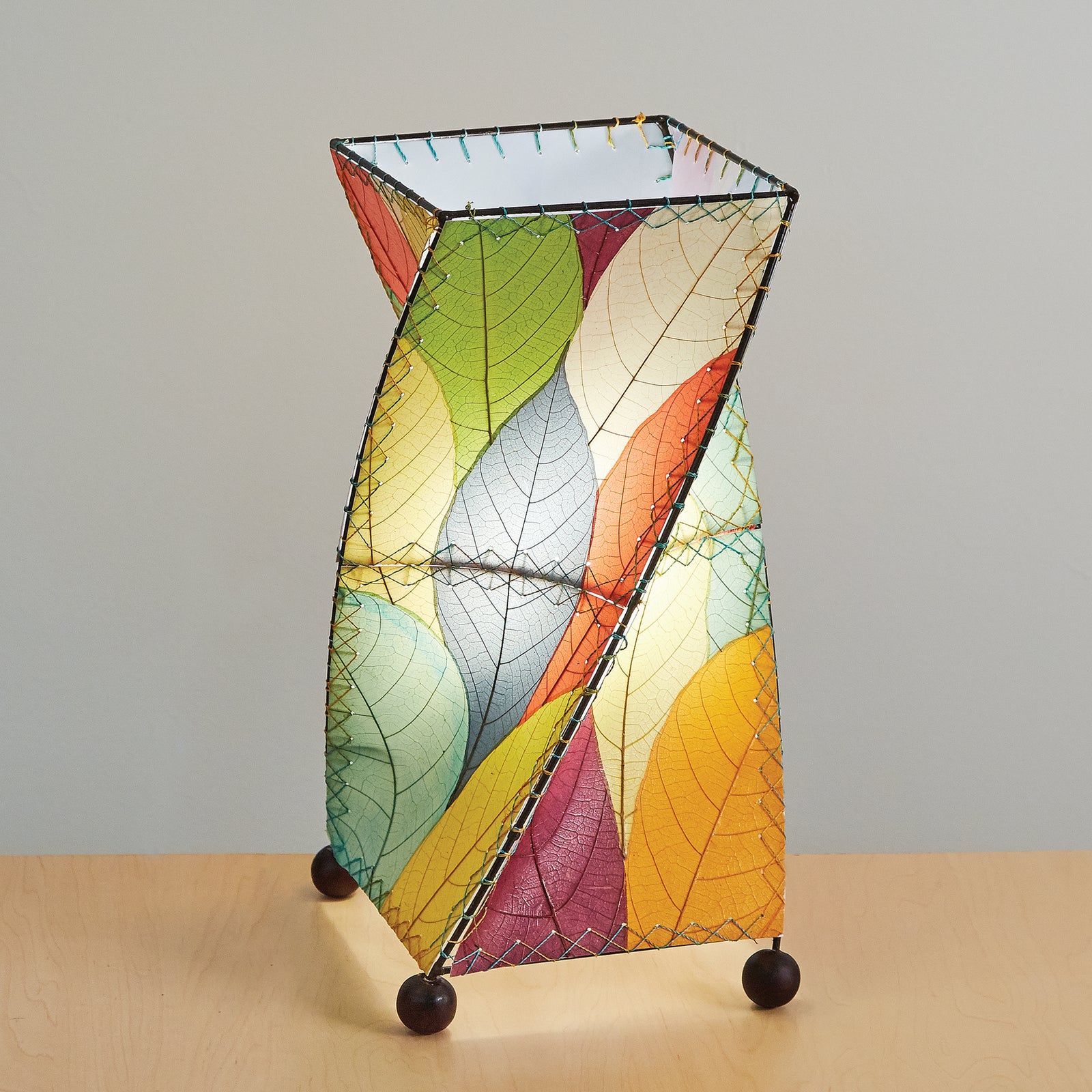 Eangee Twist Table Lamp